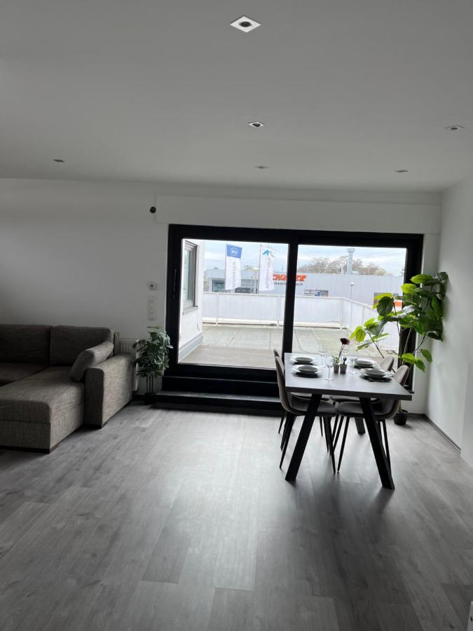 Messewohnung/Ferienwohnung Colonia Exterior foto